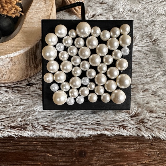 Hand Crafted Other - Hand crafted Pearl Cluster black wood trinket box